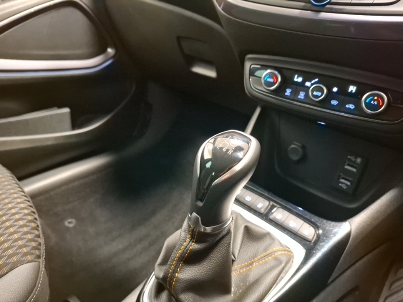Vauxhall Crossland X Hatchback Grey #18