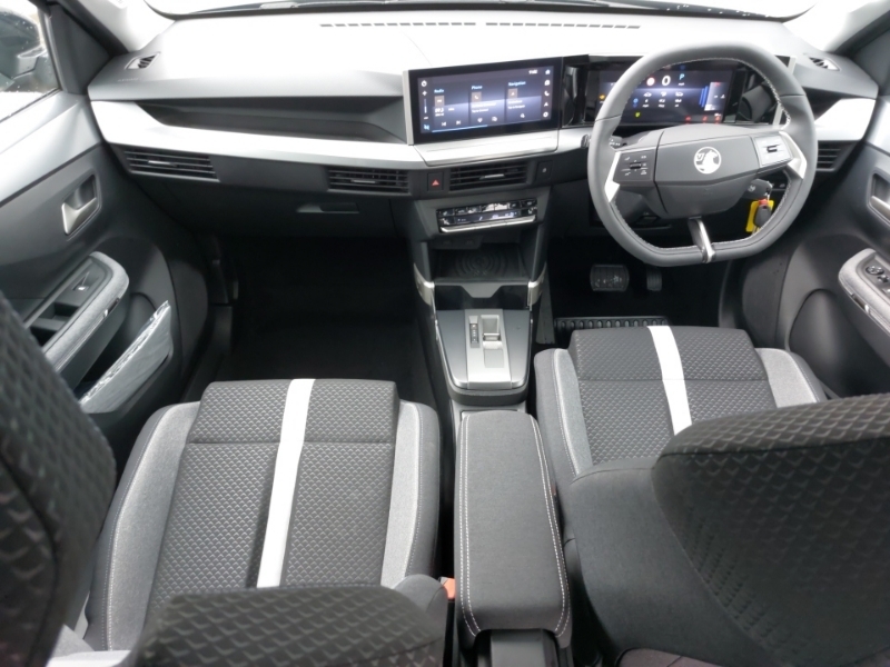Vauxhall Frontera 1.2 Hybrid 145 Ultimate E-dct6 Black #3