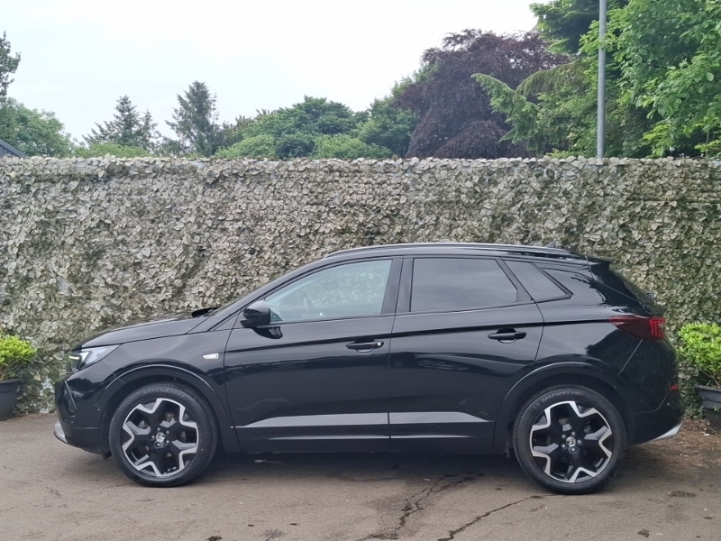 Vauxhall Grandland 1.2 Turbo Ultimate Black #4