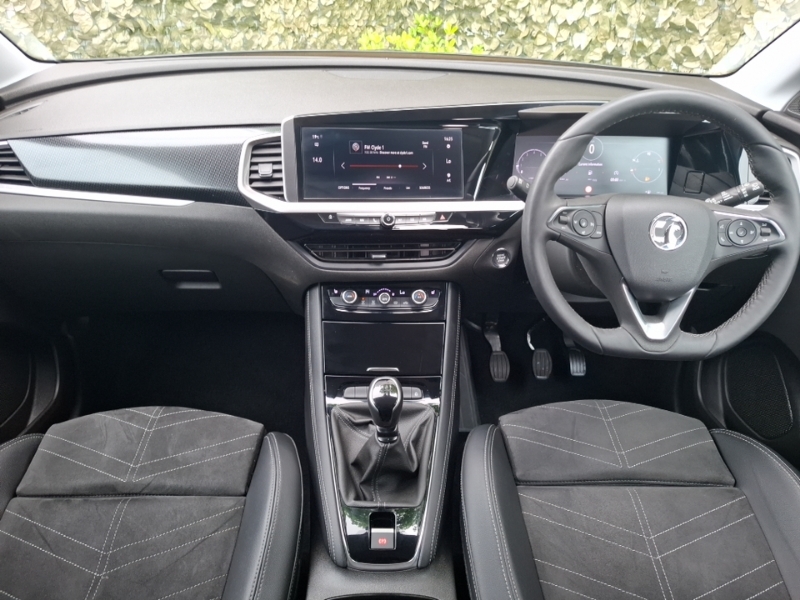 Vauxhall Grandland 1.2 Turbo Ultimate Black #3
