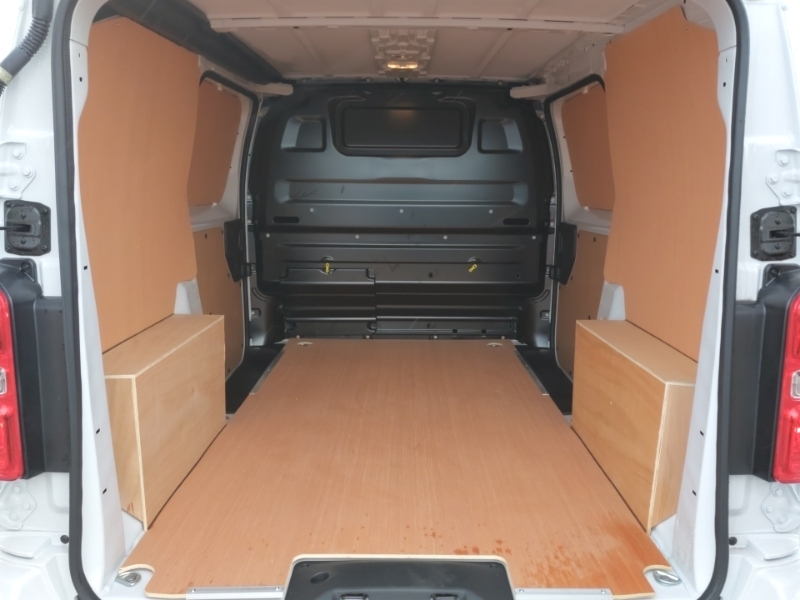 Vauxhall Vivaro 1.5 Turbo D 120 Prime H1 Van White #8