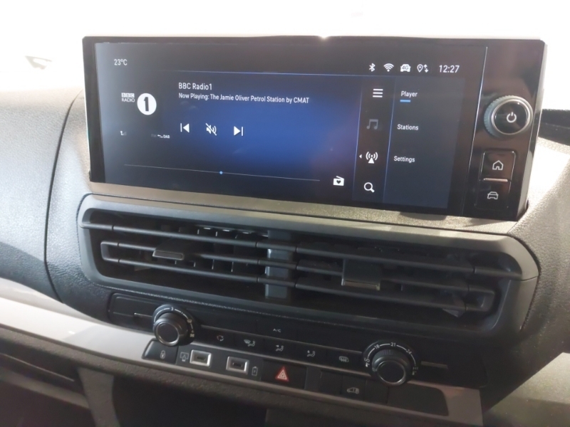 Vauxhall Vivaro 3100 2.0D 145Ps Pro H1 Van White #11