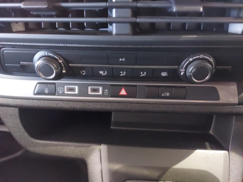 Vauxhall Vivaro 3100 2.0D 145Ps Pro H1 Van White #15
