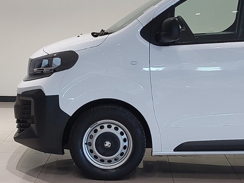 Vauxhall Vivaro 3100 2.0D 145Ps Pro H1 Van White #19