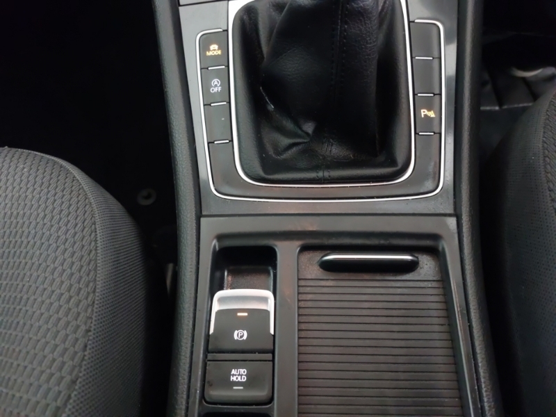 Volkswagen Golf R Black #15