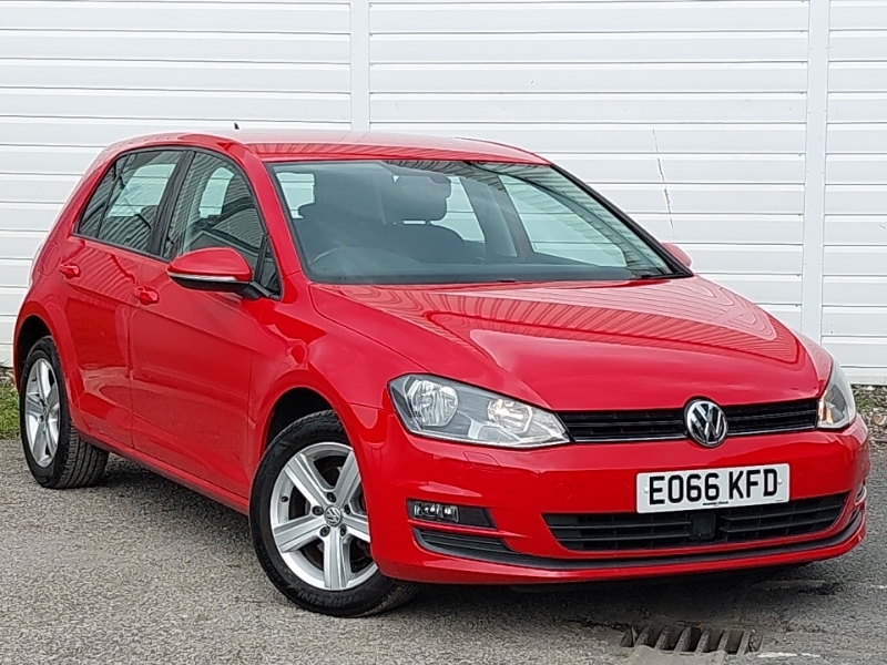 Volkswagen Golf 1.6 Tdi 110 Match Edition Red