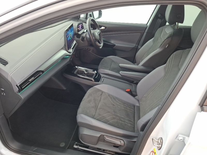Volkswagen ID.4 210Kw Match Pro 77Kwh White #5