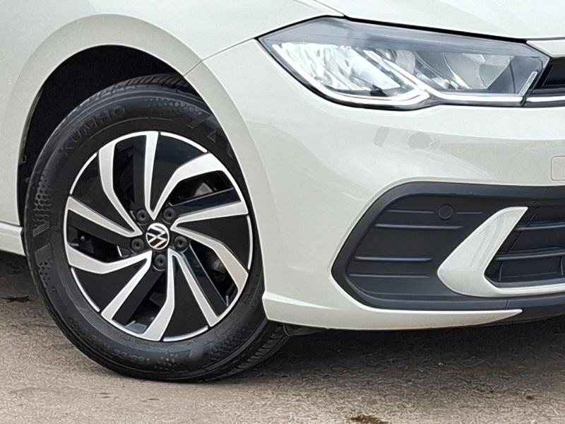 Volkswagen Polo Life Grey #9