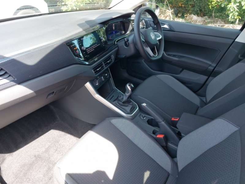 Volkswagen Polo 1.0 Tsi Match Black #5