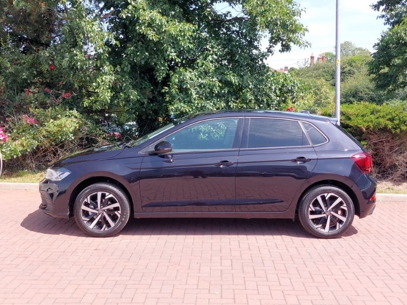 Volkswagen Polo 1.0 Tsi Match Black #4