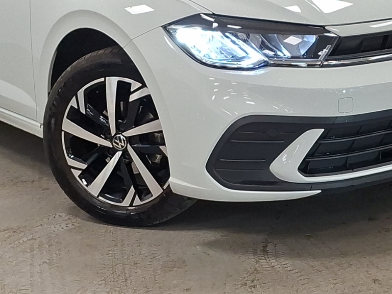 Volkswagen Polo Match White #20