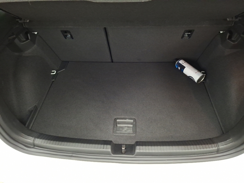 Volkswagen Polo Match White #18