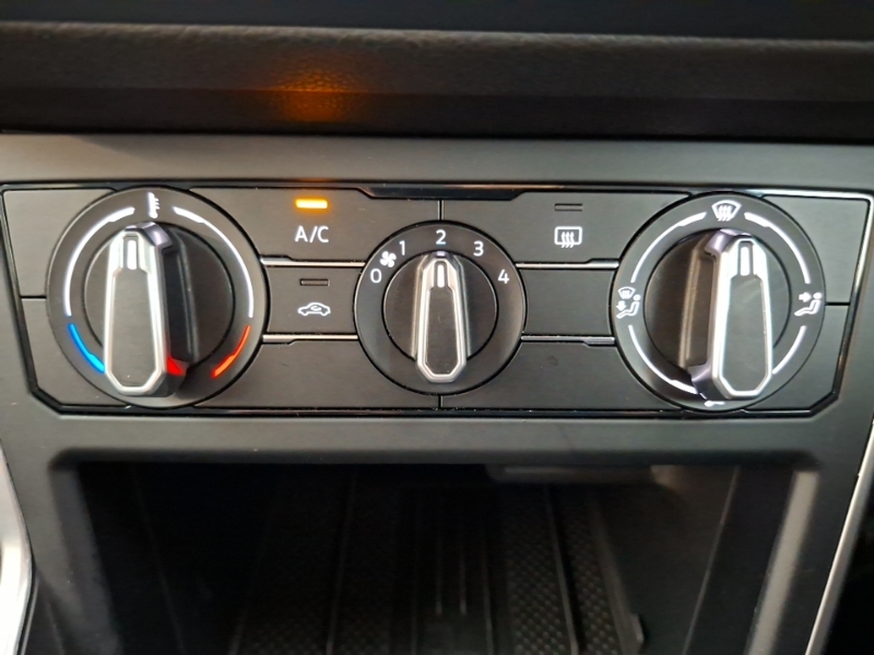 Volkswagen Taigo Match Black #16