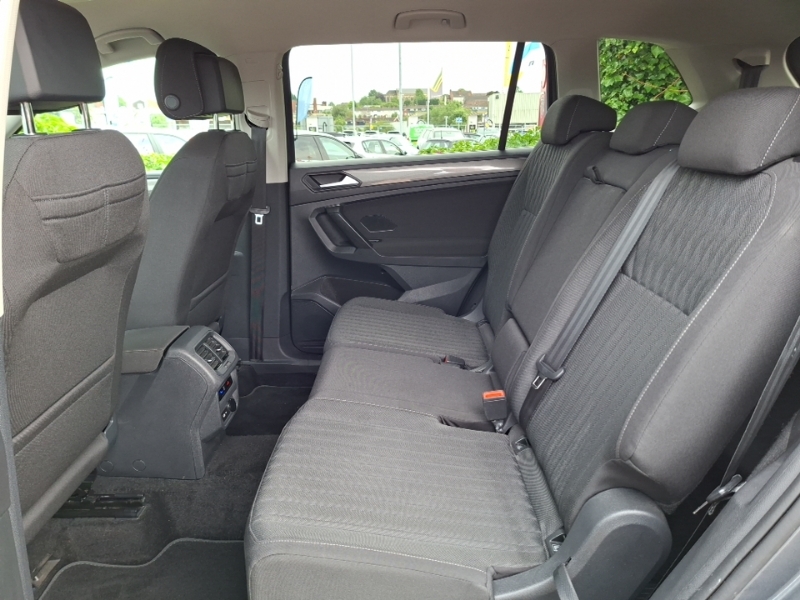 Volkswagen Tiguan Allspace 1.5 Tsi Life Grey #6