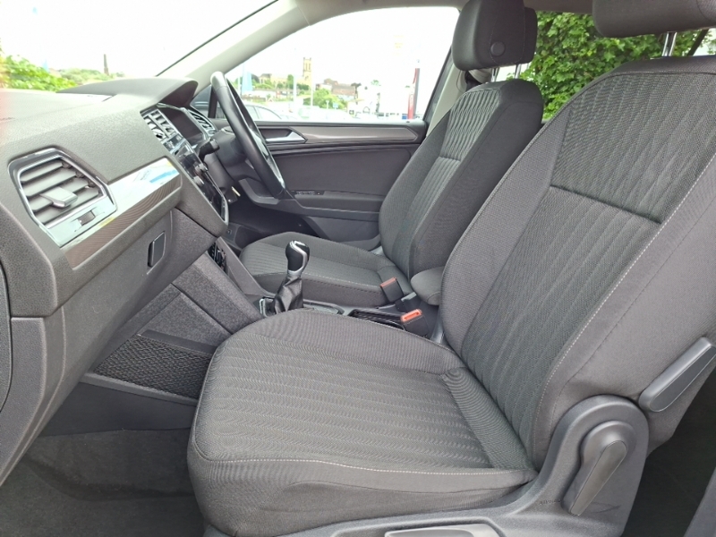 Volkswagen Tiguan Allspace 1.5 Tsi Life Grey #5