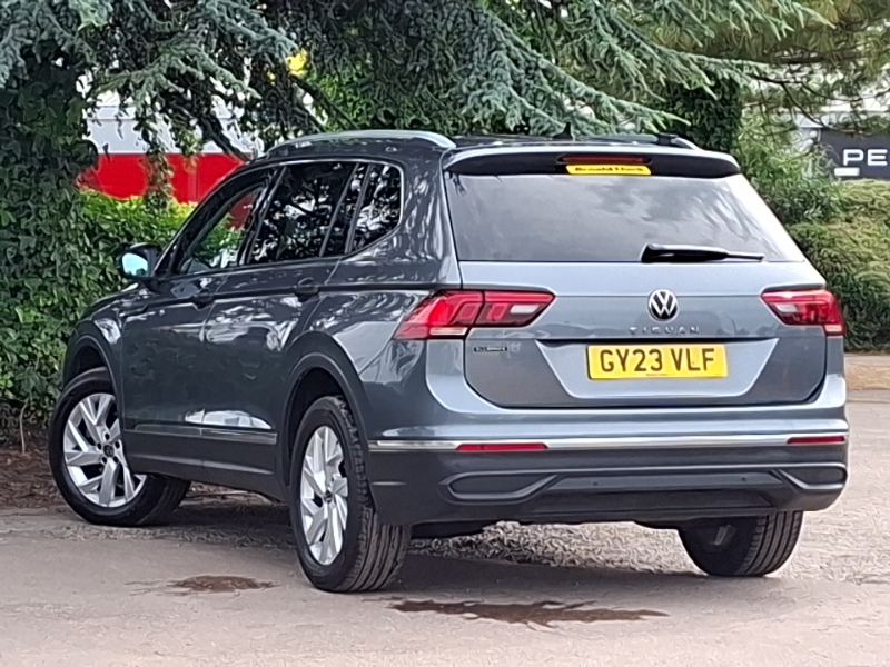 Volkswagen Tiguan Allspace 1.5 Tsi Life Grey #2