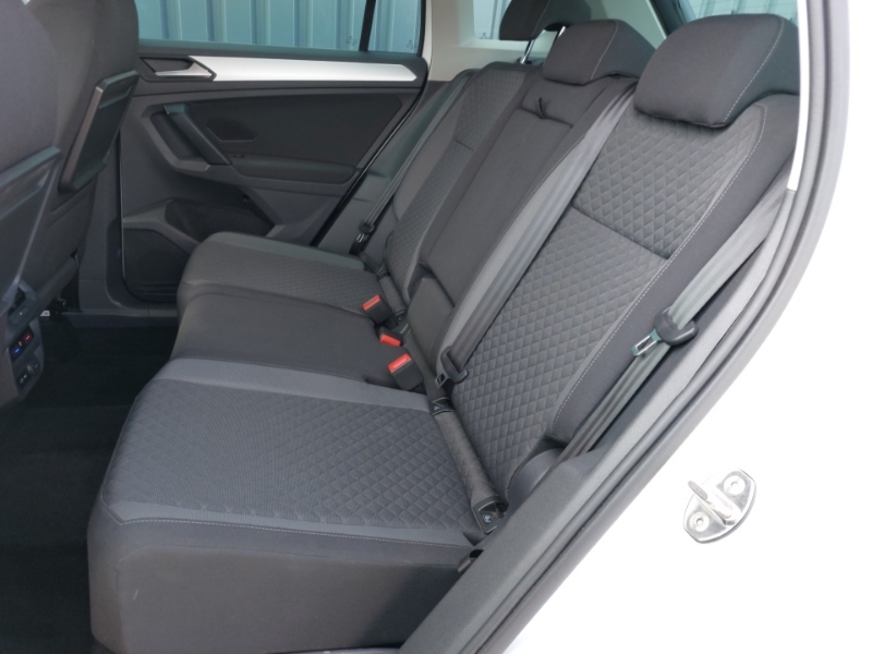 Volkswagen Tiguan 2.0 Tdi 150 4Motion Se Nav Dsg White #6