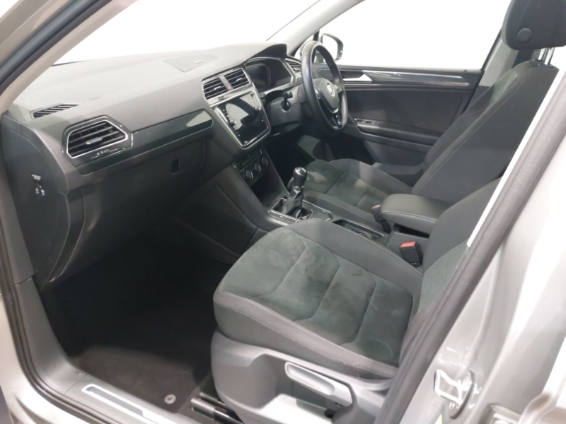 Volkswagen Tiguan 2.0 Tdi 150 4Motion Sel CE69OZV Silver #5