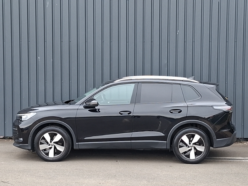 Volkswagen Tiguan 1.5 Etsi 150 Match Dsg Black #4