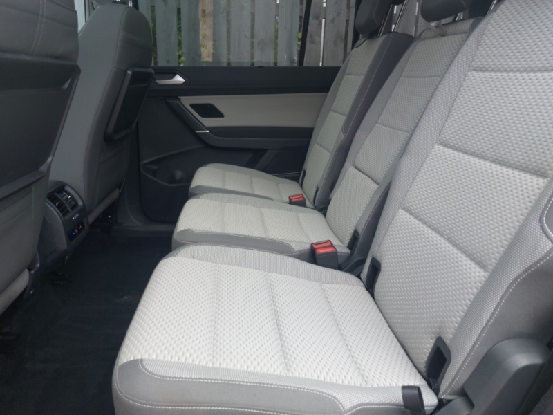 Volkswagen Touran 1.5 Tsi Evo Se Family Black #6