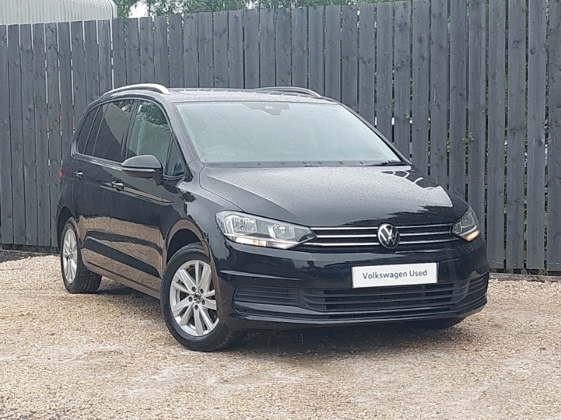 Volkswagen Touran 1.5 Tsi Evo Se Family Black