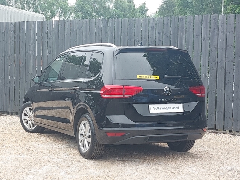 Volkswagen Touran 1.5 Tsi Evo Se Family Black #2