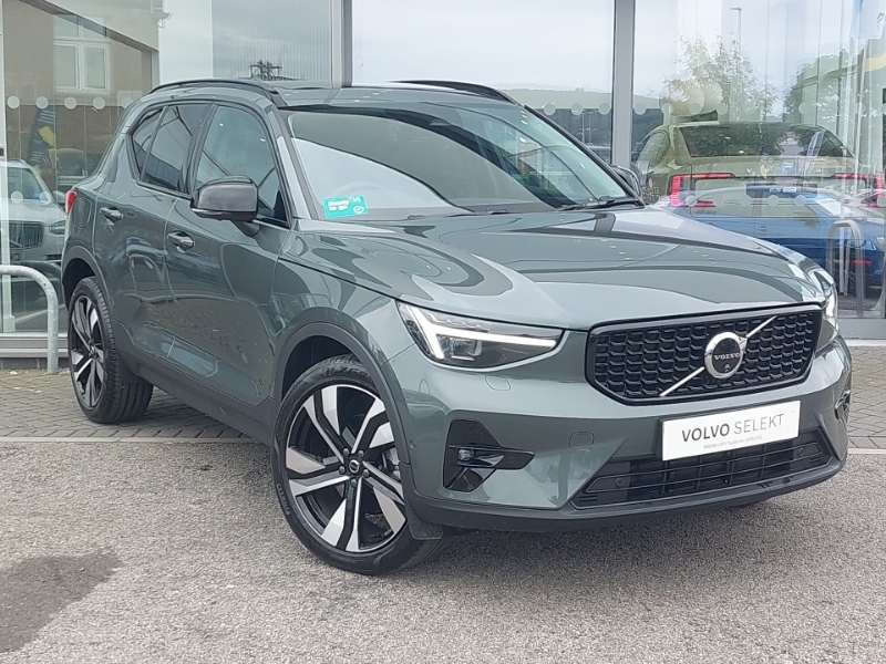 Volvo XC40 2.0 B3p Ultra Dark Green