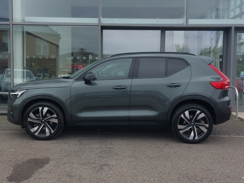 Volvo XC40 2.0 B3p Ultra Dark Green #4
