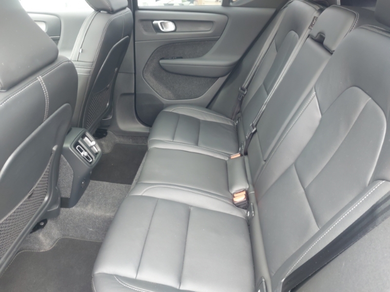 Volvo XC40 2.0 B3p Ultra Dark Green #6