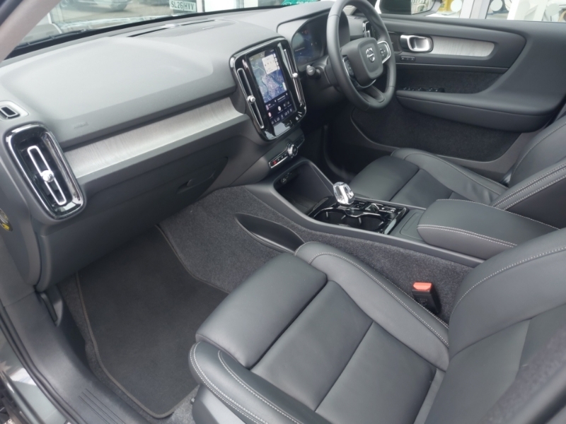 Volvo XC40 2.0 B3p Ultra Dark Green #5