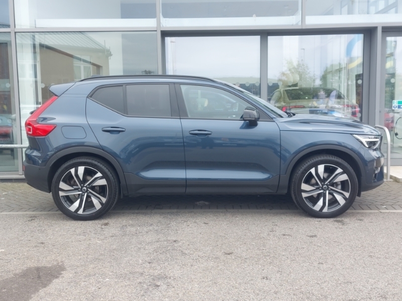 Volvo XC40 2.0 B3p Ultra Dark Blue #4