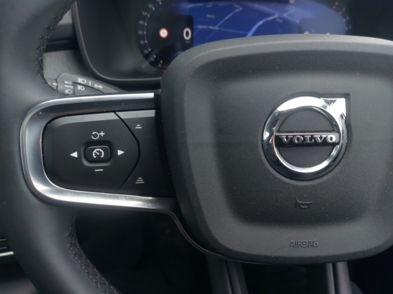 Volvo XC40 2.0 B3p Plus Dark #12