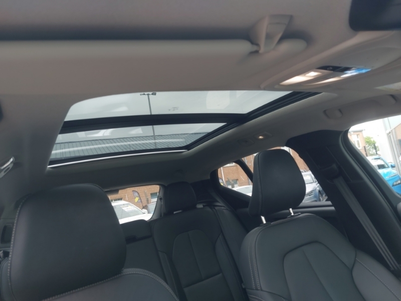Volvo XC40 2.0 B3p Plus Dark #17