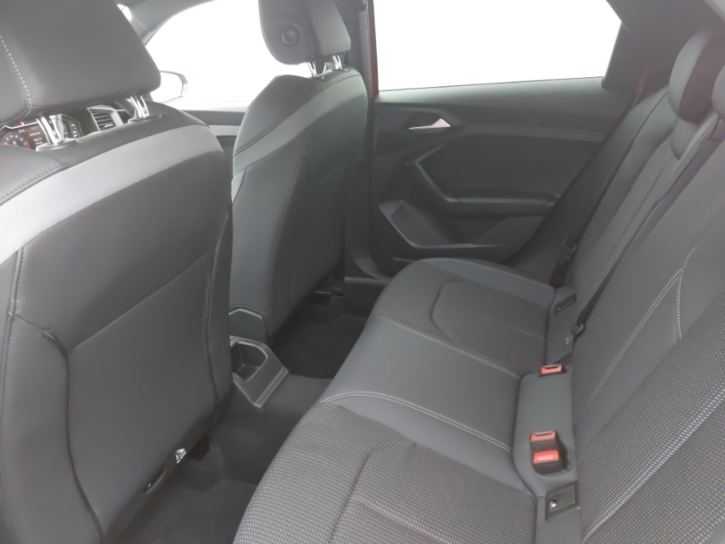 Audi A1 30 Tfsi 110 Black Edition Red #6