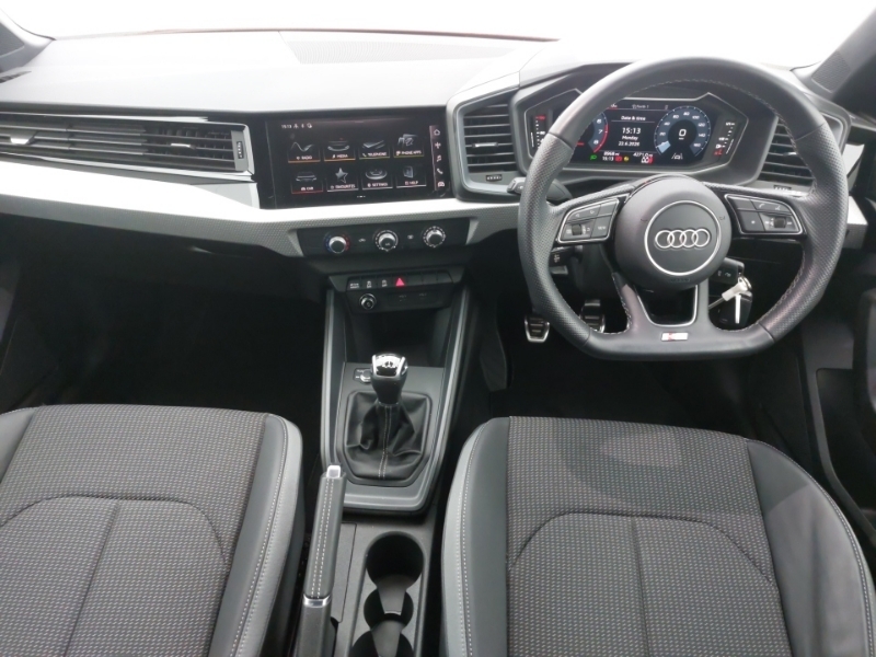 Audi A1 30 Tfsi 110 Black Edition Red #3