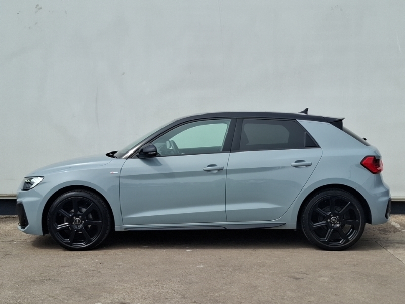 Audi A1 25 Tfsi Black Edition BD24XZN Grey #4