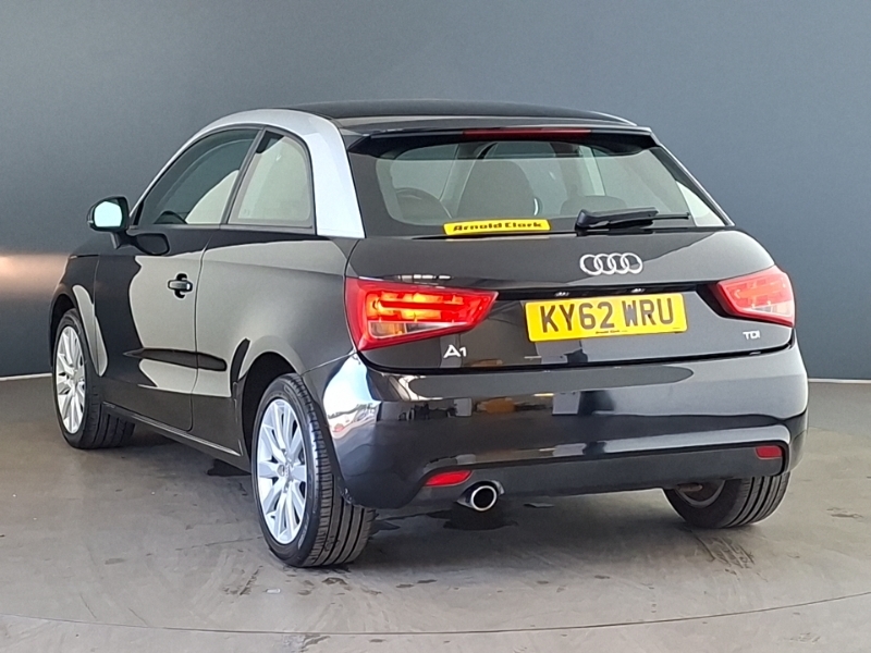 Audi A1 1.6 Tdi Sport Black #2