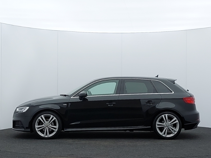 Audi A3 35 Tfsi S Line S Tronic Black #4