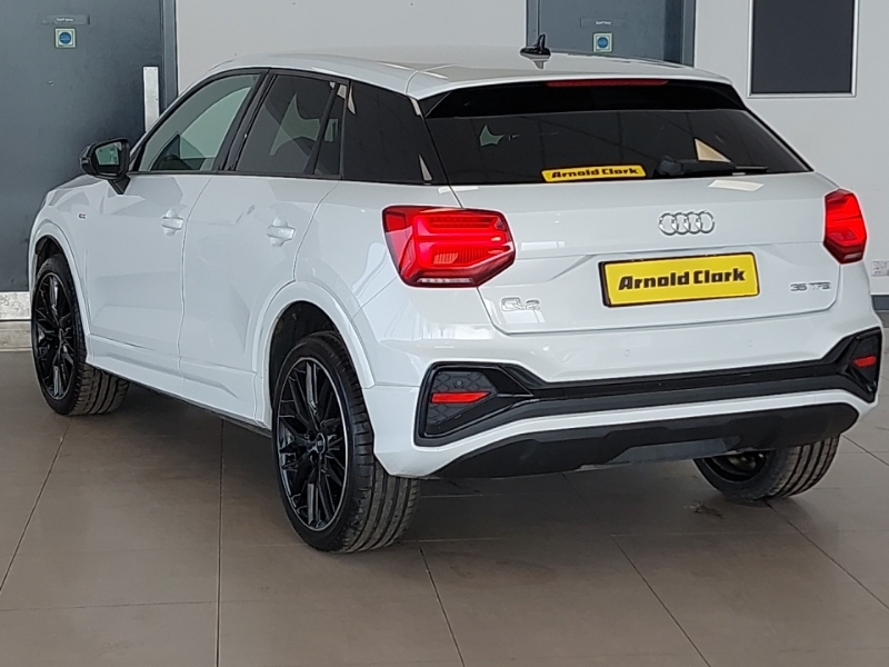 Audi Q2 35 Tfsi Black Edition S Tronic CVZ7256 White #2