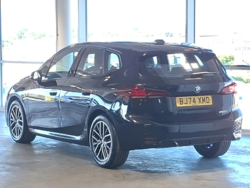 BMW 2 Series 220I Mht M Sport Dct Black #2