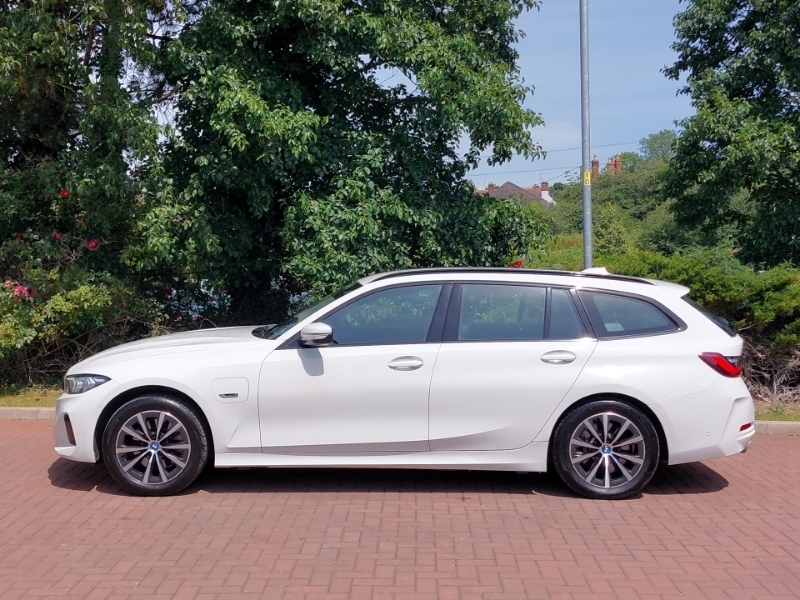 BMW 3 Series 330E Sport Step White #4