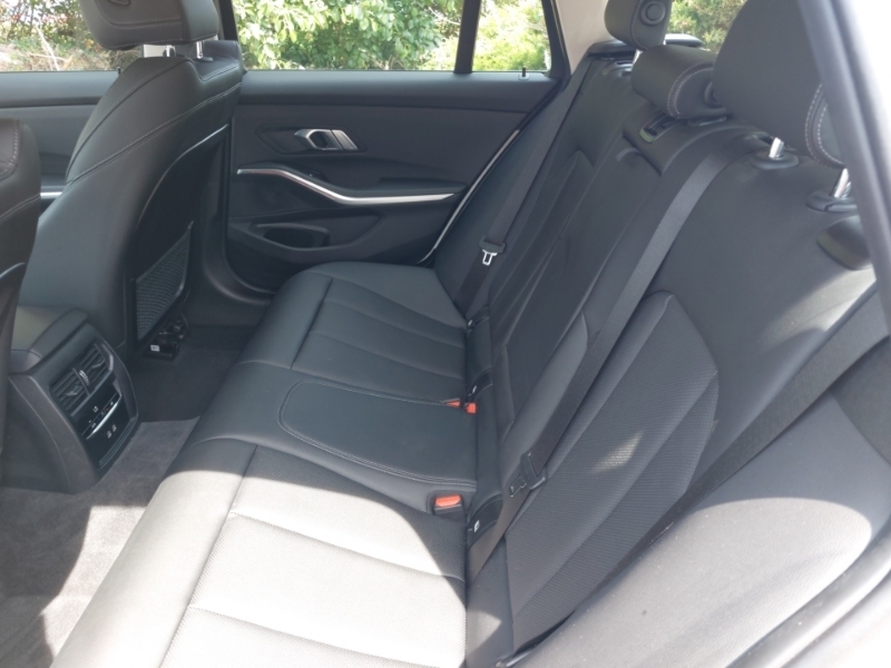 BMW 3 Series 330E Sport Step White #6