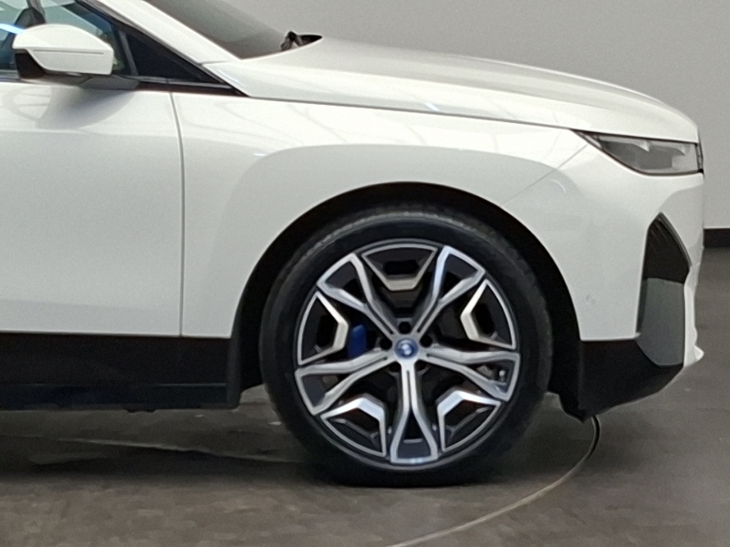 BMW iX 40 76.6Kwh M Sport Xdrive White #14