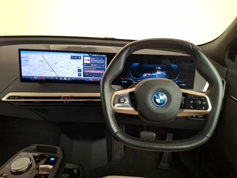 BMW iX 240Kw Xdrive40 M Sport 76.6Kwh White #5