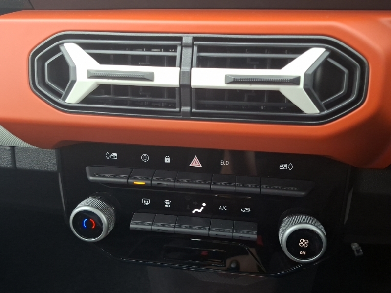 Dacia Spring Dacia Spring 27Kwh Expression 65 48Kw Red #10