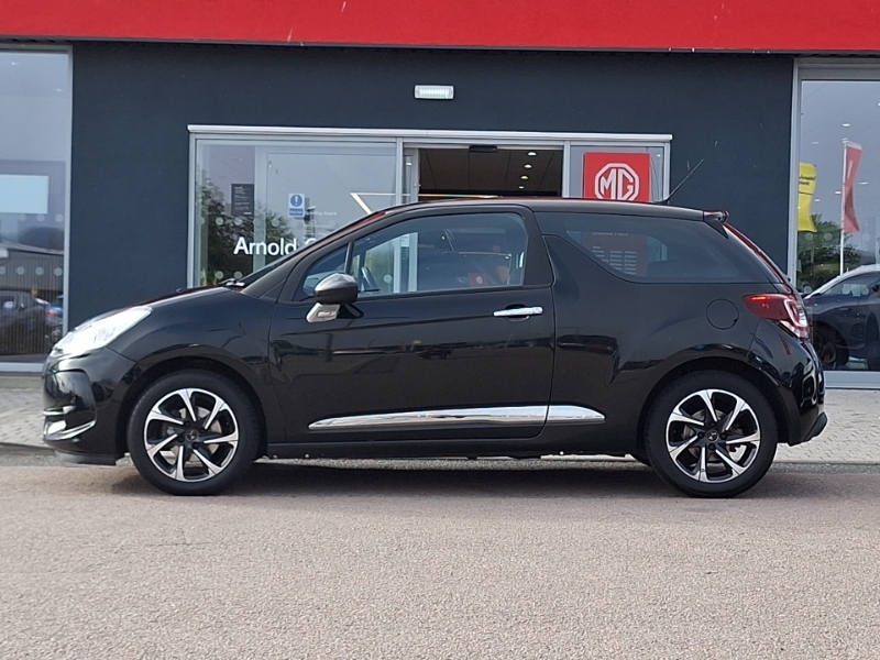 DS DS 3 1.6 Bluehdi Elegance Black #4