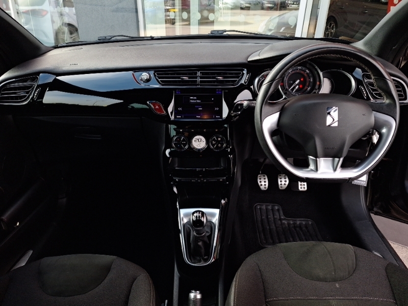 DS DS 3 1.6 Bluehdi Elegance Black #3