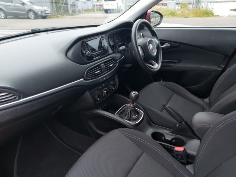 Fiat Tipo 1.4 Easy Red #5