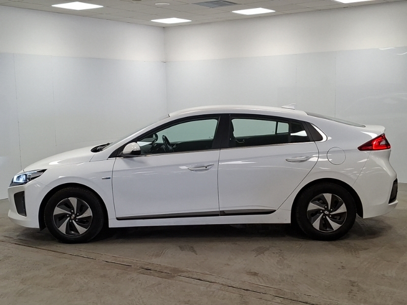Hyundai Ioniq 1.6 Gdi Hybrid Premium Dct White #4