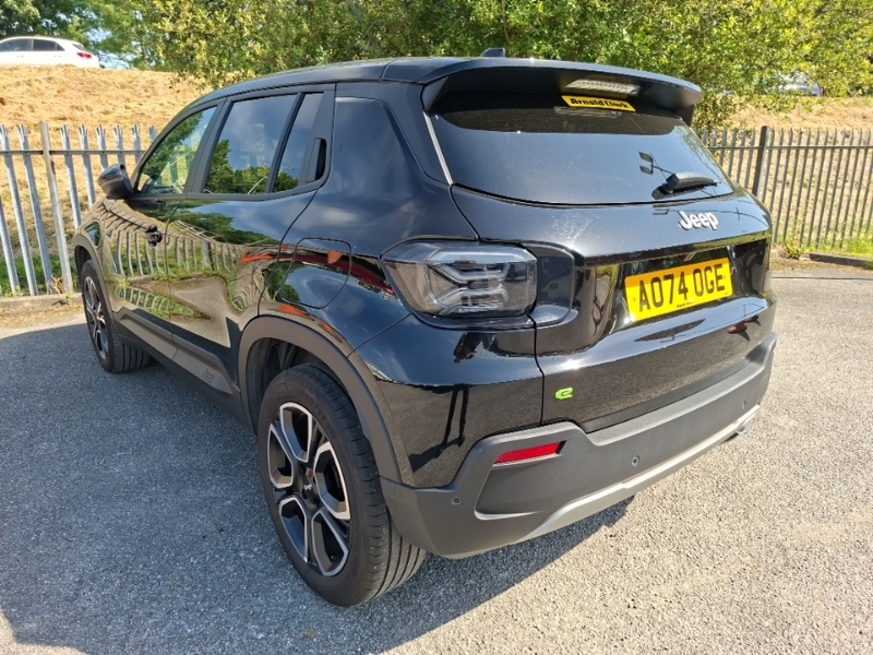 Jeep Avenger 1.2 E-hybrid Summit Dct Black #2